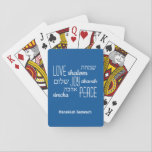 LOVE JOY PEACE Gepersonaliseerde Chanoeka Pokerkaarten<br><div class="desc">Stijlvolle HANUKKAH speelkaarten met LOVE JOY PEACE inclusief Hebreeuwse vertalingen in witte typografie tegen een TEKHELET BLAUWE achtergrond. Tekst is , in hoesje wil je iets veranderen. HAPPY HANUKKAH is ook aanpasbaar, zodat u uw eigen tekst kunt creëer of jouw namen of initialen kunt toevoegen. Overeenkomende objecten zijn beschikbaar. Kies...</div>