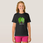 Love Lettuce Funny Veggie Pun Dark BG T-shirt (Voorkant volledig)