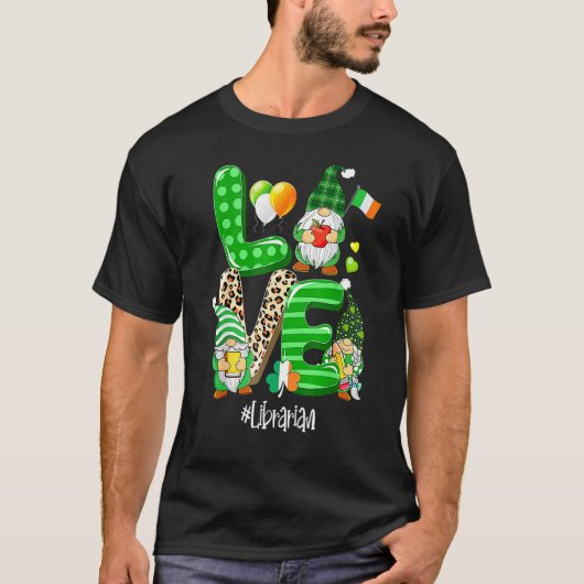 LOVE Librarian Life Gnome Leopard Shamrock St Patr T-shirt (Voorkant)