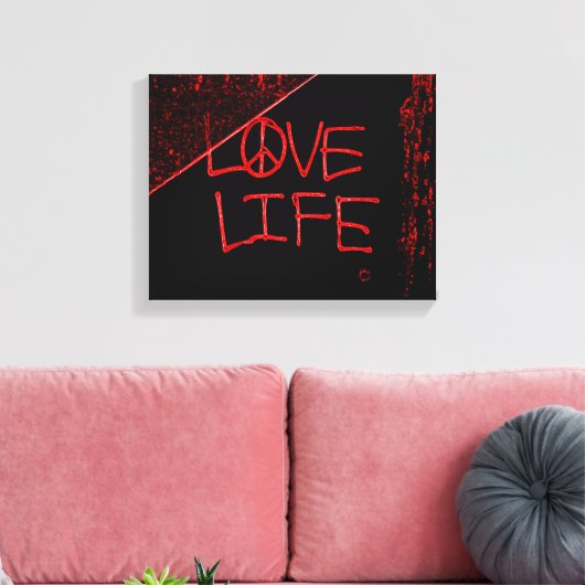 Love Life Grafitti Ingepakt Canvas - Neon Red (Insitu (Woonkamer))