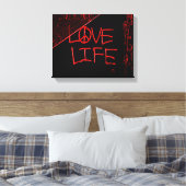 Love Life Grafitti Ingepakt Canvas - Neon Red (Insitu (Slaapkamer))