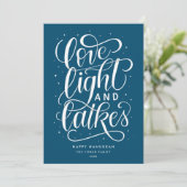 Love Light en Latkes Hanukkah Feestdagenkaart (Staand voorkant)