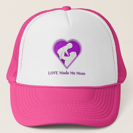 Love Made Me Mom Adoptive Mom Trucker Pet (Voorkant)
