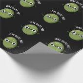 Love Olive Me Funny Food Pun Dark BG Cadeaupapier (Hoek)