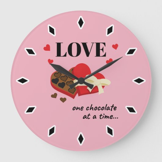 Love One Chocolate in Time Funny Quote Grote Klok (Voorkant)