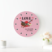 Love One Chocolate in Time Funny Quote Grote Klok (Huis)