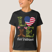 Love Our Veterans Usa Flag Heart Patriotic Army Mi T-shirt (Voorkant)