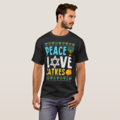 Love Peace Latkes Hanukkah Chanukah Jewish Funny T-shirt (Voorkant volledig)