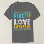 Love Peace Latkes Hanukkah Chanukah Jewish T-shirt (Design voorkant)