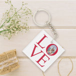 Love Photo Sleutelhanger<br><div class="desc">Dit ontwerp bevat een foto in de "O" van de gestapelde liefde.</div>