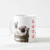 Love Pugs Puppy Dogs in Wooden Crate Barrel Coffee Koffiemok (Voorkant links)
