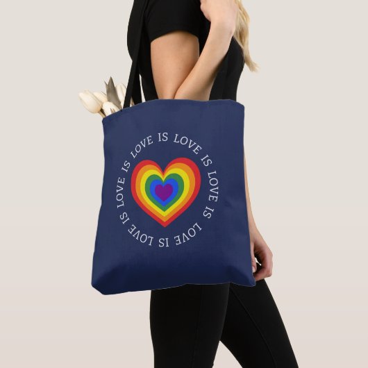 Love Rainbow Heart LGBTQ Pride Navy Blue Tote Bag (Dichtbij)