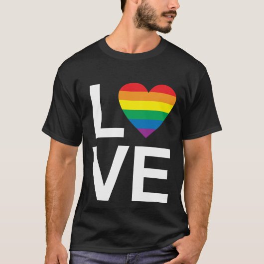 LOVE RAINBOW HEART T-Shirt (Voorkant)
