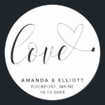 Love Romantic Black and White Typography Wedding Ronde Sticker<br><div class="desc">Typografie begunstigt stickers met het woord "liefde" in zwarte kalligrafie met een hartslag aan het eind, boven een witte achtergrond. Hieronder staan uw namen, locatie en datum van uw bruiloft. De eenvoudige en minimale lay-out en veel open ruimte geven dit ontwerp een modern gevoel en de kalligrafie en het hart...</div>