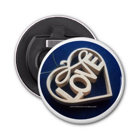 LOVE Ronde flesopener Button Flesopener (Voorkant)