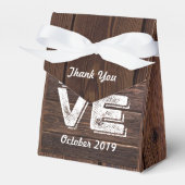 Love Rustic Woodland Photo Heart Lijst Monogram Bedankdoosjes (Voorkant Zijde)