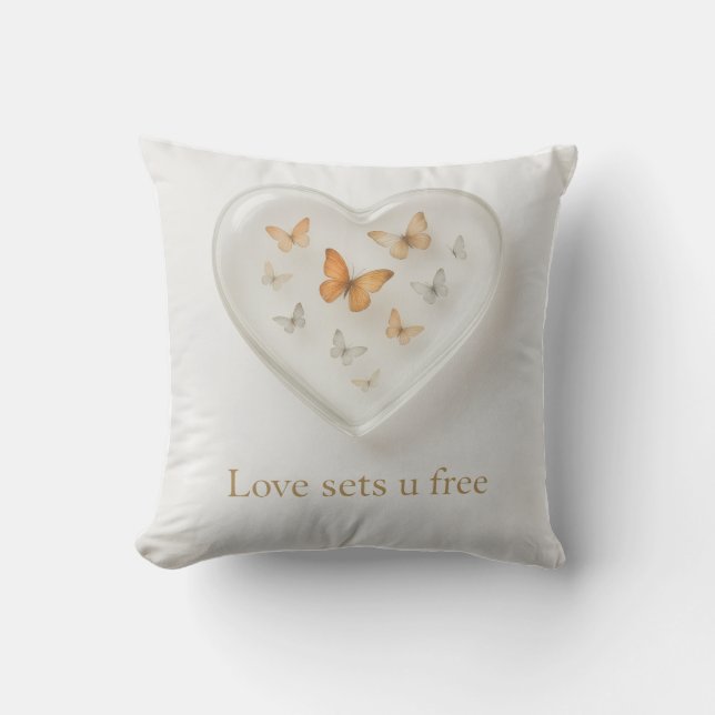 Love Sets You Free Butterfly Heart Pillow Kussen (Voorkant)