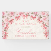 Love Shack-verloofde bloemige bruiloftsshower welk Spandoek (Horizontaal)