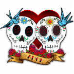 Love Skulls Sculpture/Cake Topper Staand Fotobeeldje<br><div class="desc">Deze Love Skulls foto sculpture is het perfecte idee voor een trouwtaart top of een Valentijnsdag gift! Calaveras worden omringd door rozen met een tattoo stijl. De banner leest "Amor".</div>
