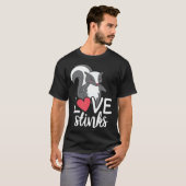 Love Stinks Clothing His and Her Valentines Day T-shirt (Voorkant volledig)