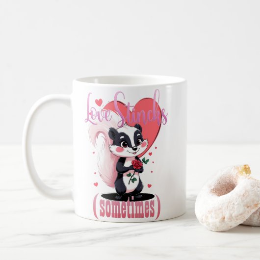 Love Stinks (Sometimes) Cute Skunk Mug Koffiemok (Met donut)