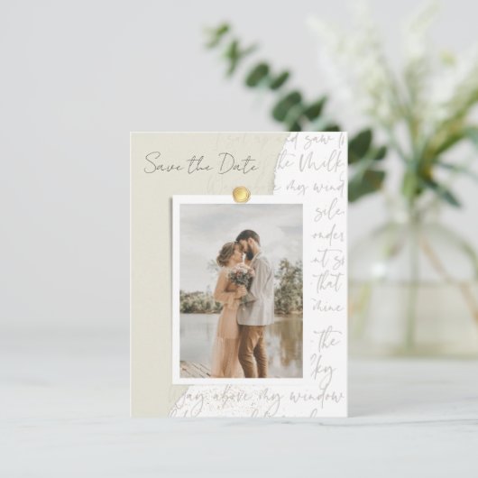 Love Story Photo Budget Weddenschap Save the Date Aankondigingskaart (Staand voorkant)