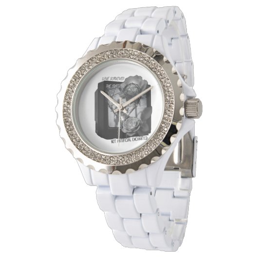 Love Survived the Static Horloge (Gekanteld)