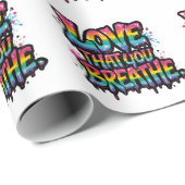 Love That You Breathe – Bold Rainbow Pride Quote Cadeaupapier (Rol Hoek)
