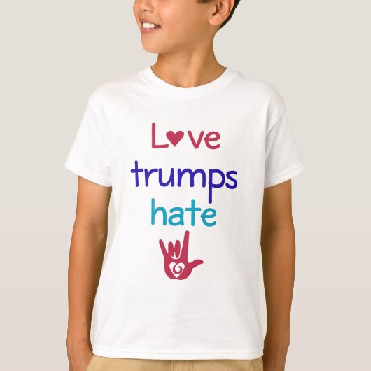 Love Trumps Hate Anti Trump T-shirt (Voorkant)