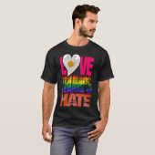 Love Trumps Hate Dark T shirt (Voorkant volledig)