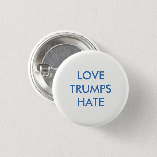 Love Trumps Hate Pinback Button (Voorkant /achterkant)
