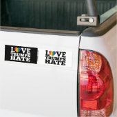Love Trumps Hate Rainbow Heart - 2 op 1 design Bumpersticker (Op Truck)