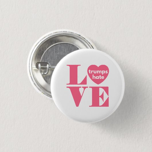 Love Trumps Hate Ronde Button 3,2 Cm (Voorkant /achterkant)