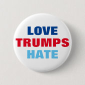 Love Trumps Hate Ronde Button 5,7 Cm (Voorkant)