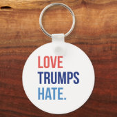 Love Trumps Hate Sleutelhanger (Voorkant)