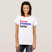 Love Trumps Hate T-shirt (Voorkant volledig)