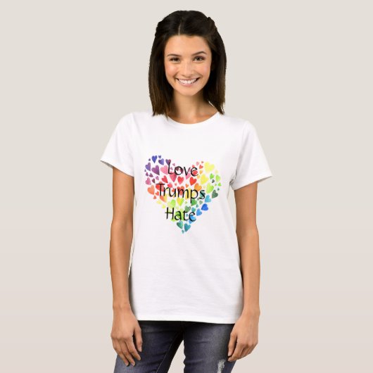 Love Trumps Hate Woman's Tee Shirt (Voorkant volledig)