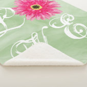 LOVE Typografie Roze Gerbera Daisy Flower on Green Sherpa Deken (3/4)