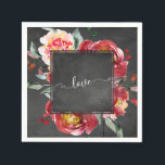 Love Typography Red Floral Bouquet op Chalkboard Servet<br><div class="desc">Op een getextureerde achtergrond heb ik prachtige waterverf bloemen toegevoegd in doorschijnend en diep doorweekt rood met artistieke groen. Het centrum was bedekt met een vierkant met een grenzend bord waarop ik een afbeelding heb geplaatst die is ontworpen met een draaiend, modern lettertype dat wordt gebruikt om "liefde" te typen....</div>