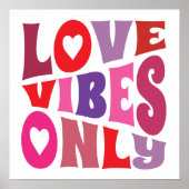 Love Vibes Only Vette Typografie Rood Roze Paarse Poster (Voorkant)