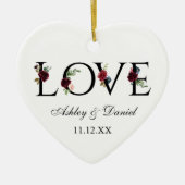 Love Weddennames Date Burgundy Floral Keramisch Ornament (Voorkant)