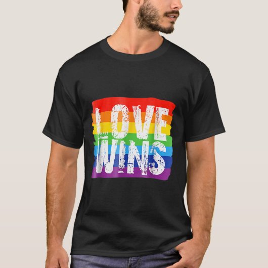 Love Win Rainbow Peace Sign Pride Lesbian T-shirt (Voorkant)
