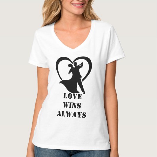 Love Wins Always V-Neck T-shirt – Freefit (Voorkant)
