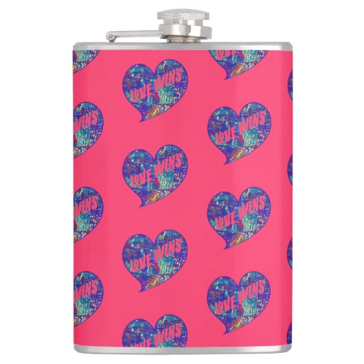 Love Wins Art Heart Heupfles (Voorkant)