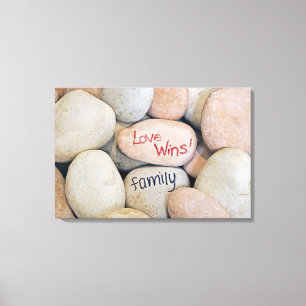 Love Wins-boodschap op stenen Canvas Afdruk