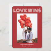 Love Wins Modern Red Typography Foto Valentijns Feestdagenkaart (Voorkant)