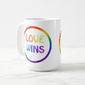 Love Wins Rainbow Pride Koffiemok (Voorkant links)