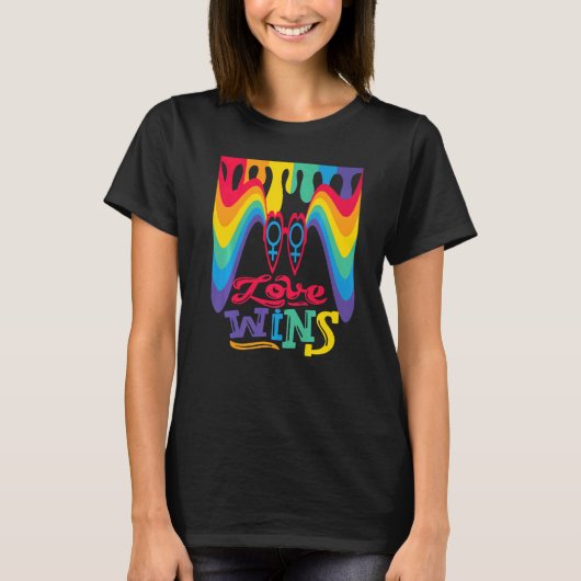 Love Wins Rainbow with Venus Symbol for Lesbian Lo T-shirt (Voorkant)