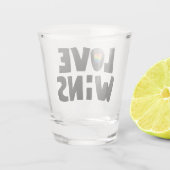 Love Wins Shot Glas (Achterkant)