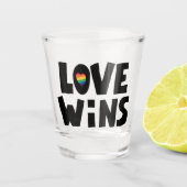 Love Wins Shot Glas (Voorkant)
